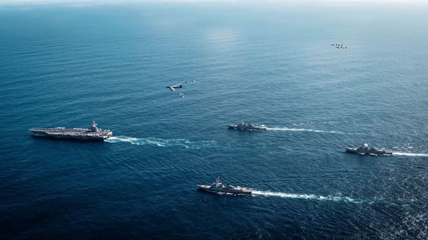 সন্দেহভাজন মাদকবাহী নৌকায় যুক্তরাষ্ট্রের হামলা, নিহত ৮